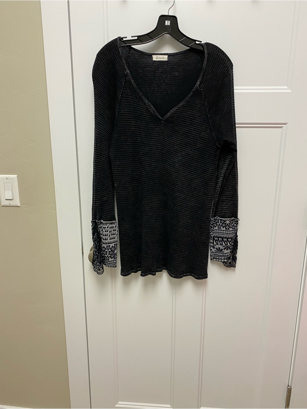Waffle-Knit Black V-Neck Long Sleeve Top with Patterned Cuffs